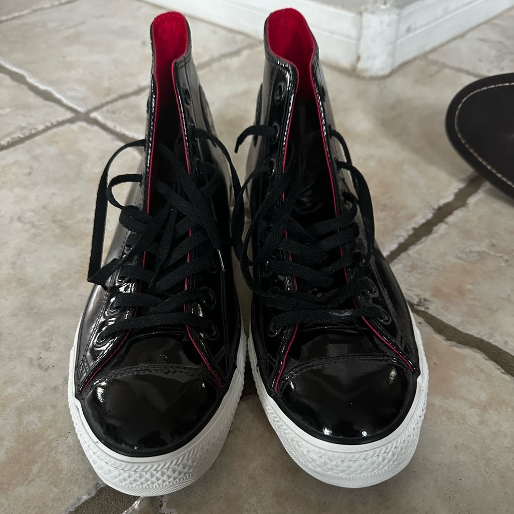 Converse All Star high tops polished patent size 11.5 new